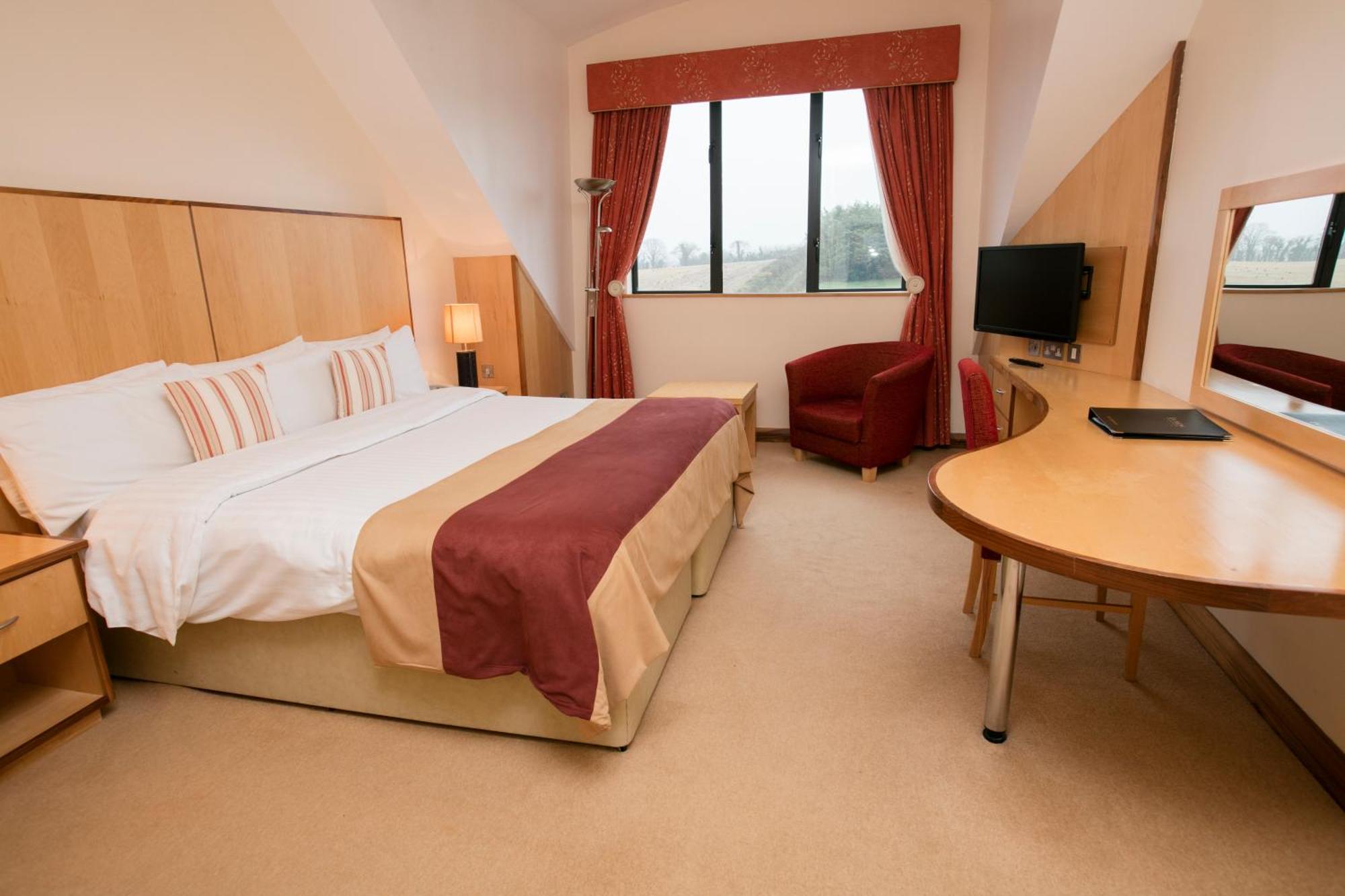 La Mon & Country Club 4* Castlereagh