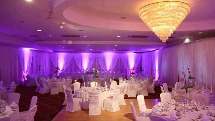 La Mon & Country Club Hotel Castlereagh