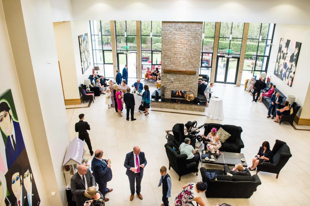 Hotel La Mon & Country Club Castlereagh