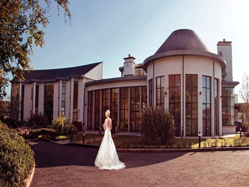 Hotel La Mon & Country Club Castlereagh