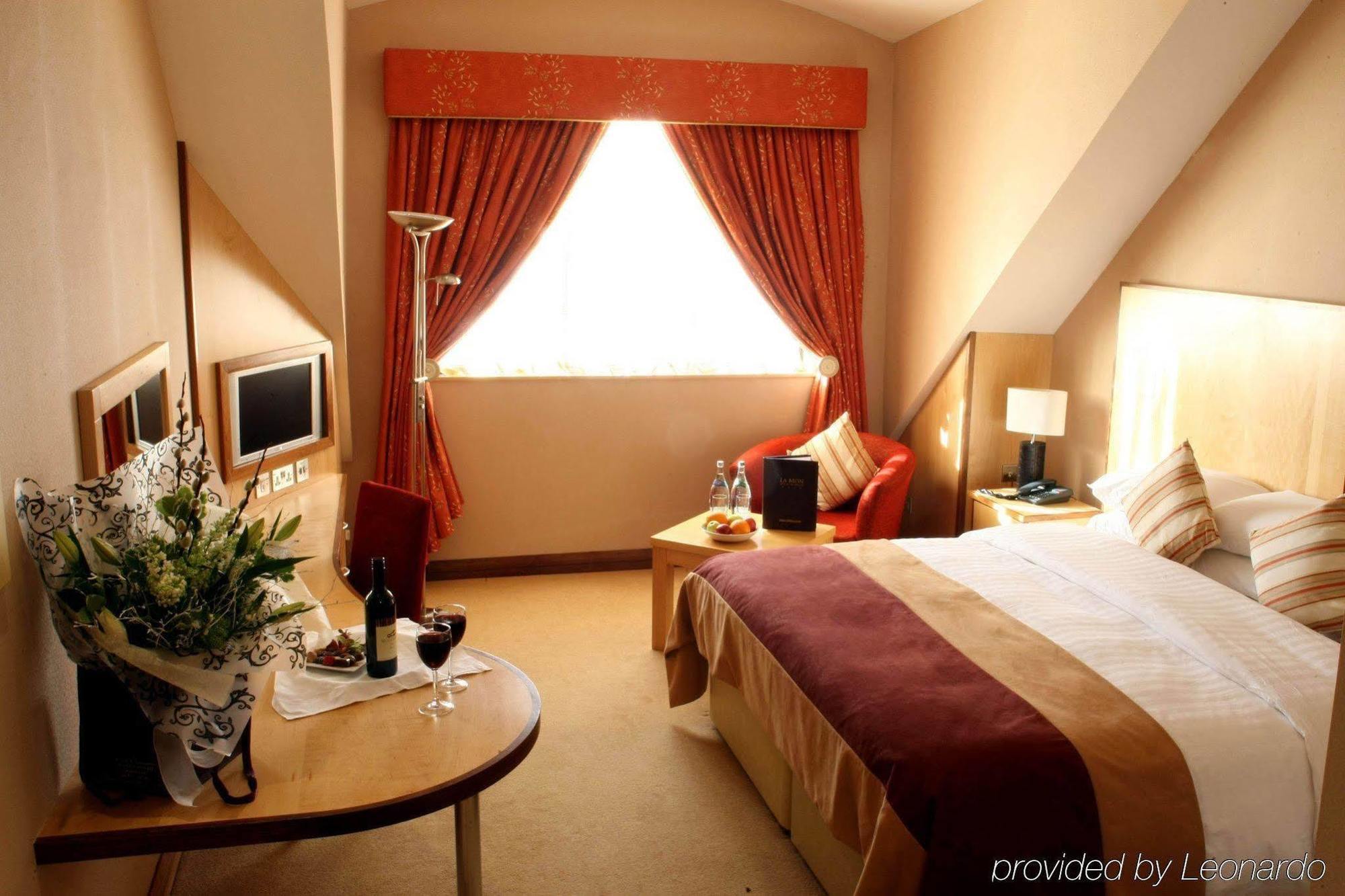 Hotel La Mon & Country Club Castlereagh
